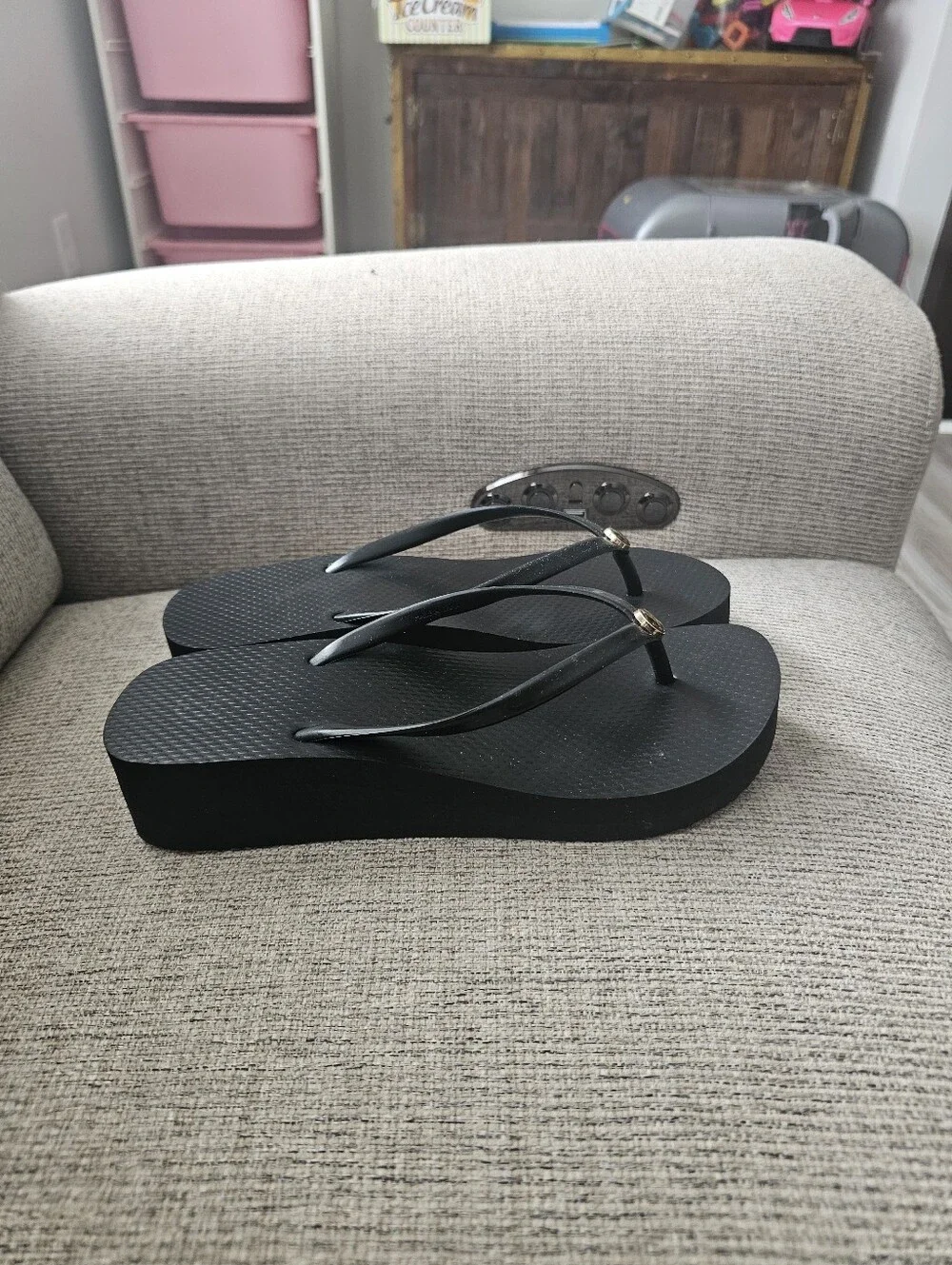 Tory Burch Wedge Flip Flops Size 9